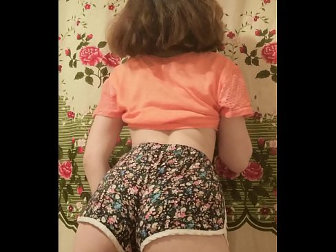 ❤️ 性感的年轻宝贝在镜头前脱下她的短裤 ❤️ at us zh-cn.com-porn-mz.ru️❤